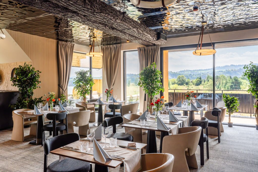 Restauracja Natura Resort – wnętrze